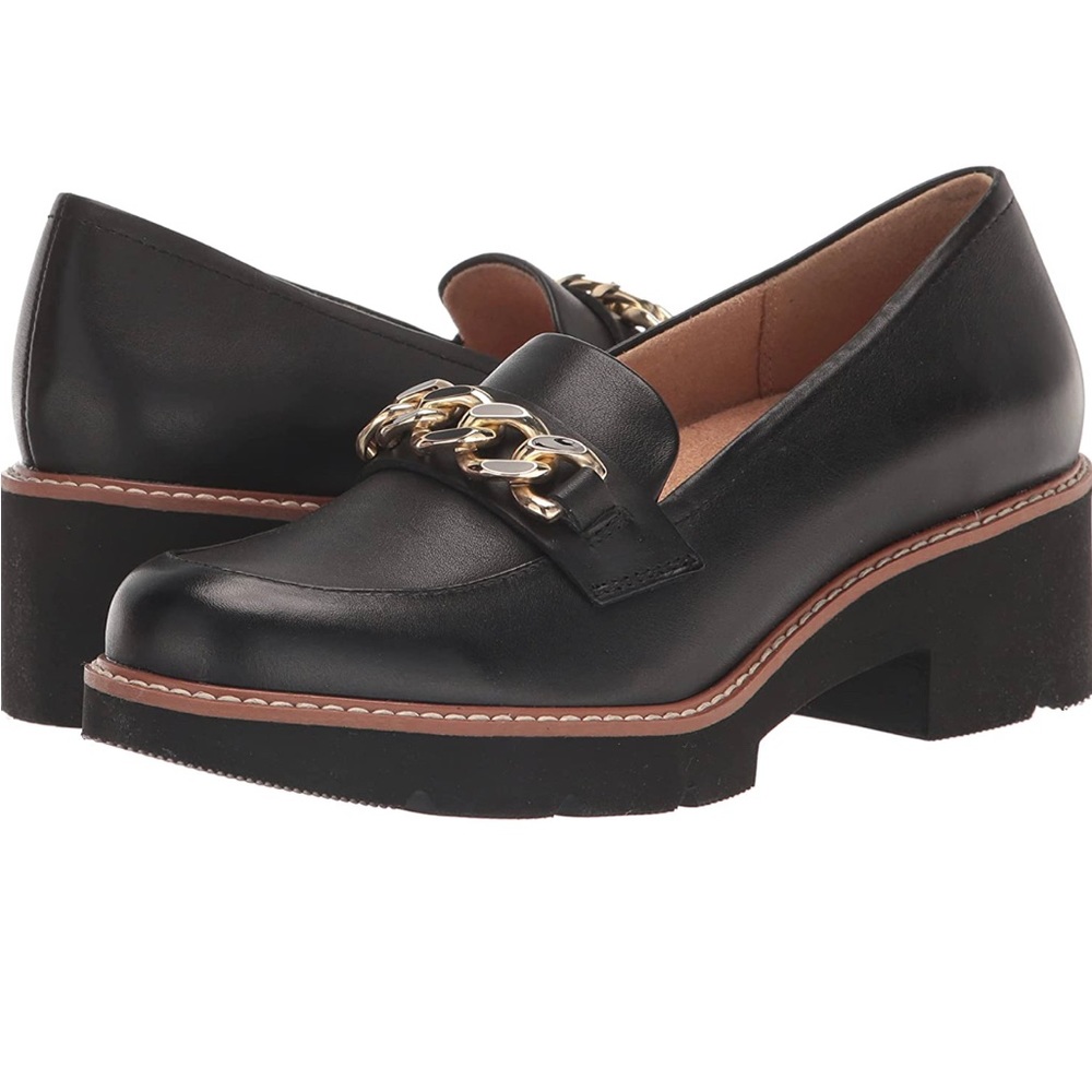 Naturalizer loafers chain-link detail lug soles.  Good as new